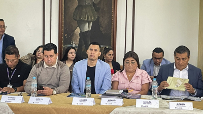 Reunión Provincial de Seguridad, presidida por la Gobernadora de Manabí y el Prefecto Provincial.
