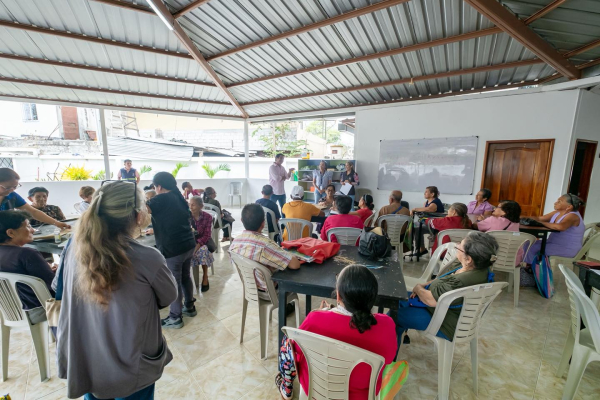 Clausura del curso “Memorias Vivas” en el Club Arcoíris