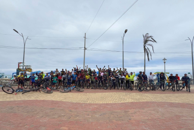Más de 100 ciclistas se sumaron al Ciclo Paseo “Jipijapa Camino al Mar”