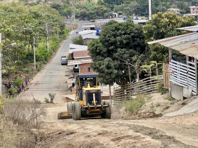 Rehabilitación vial en cdla. Ricardo Loor