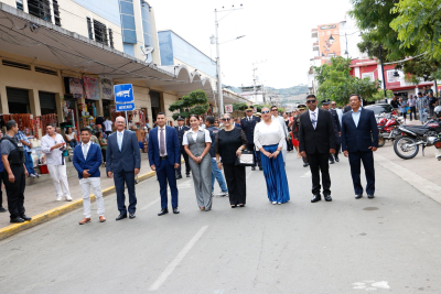 El desfile por los 201 años de cantonización de Jipijapa fue un evento lleno de civismo, y tradición.
